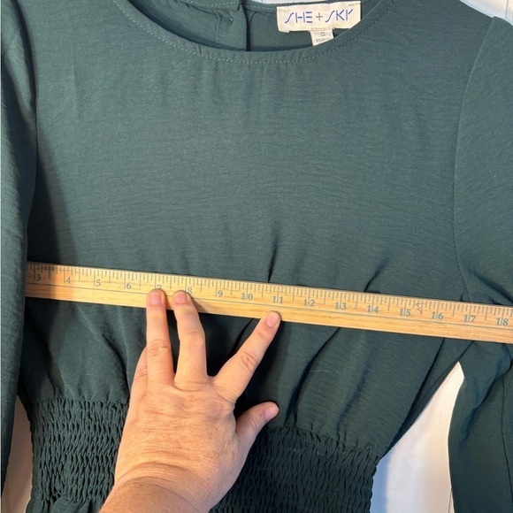 She + Sky Dark Green Women’s Peplum Blouse Size Small - Picture 3 of 9